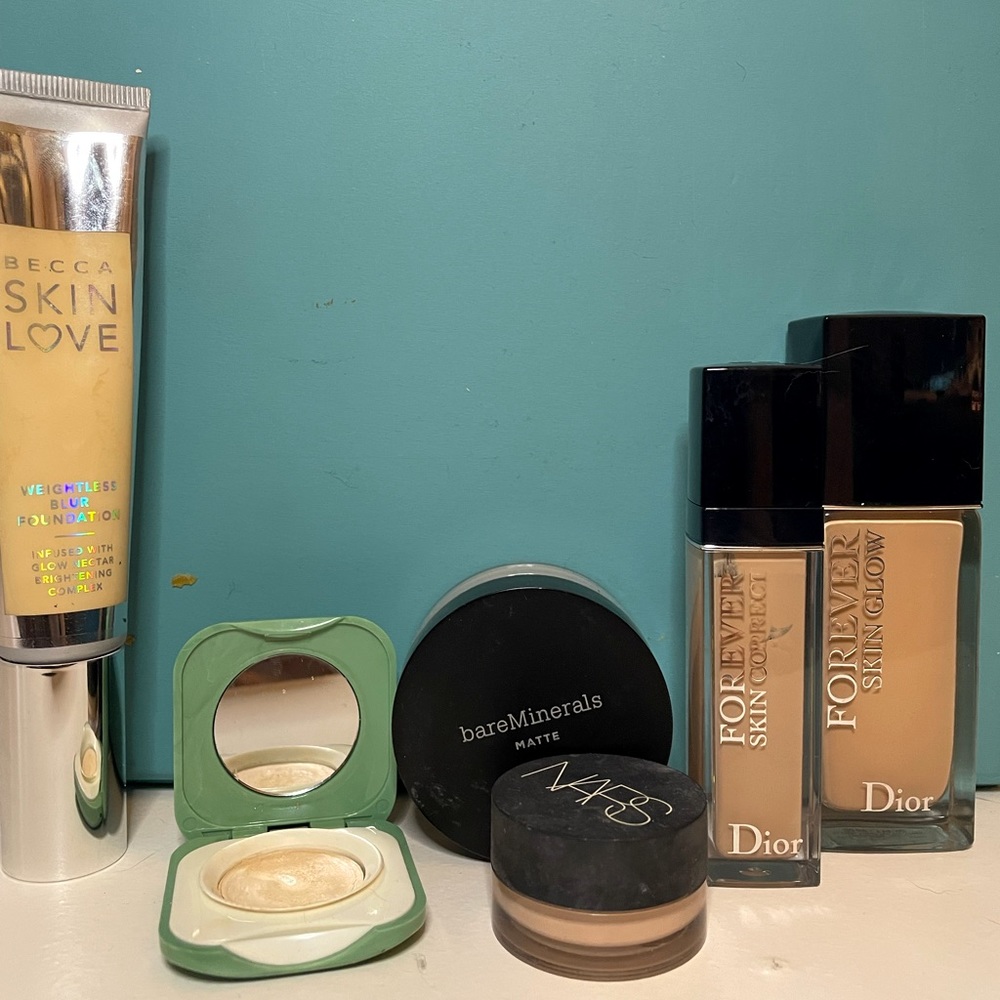 Pale girl bundle